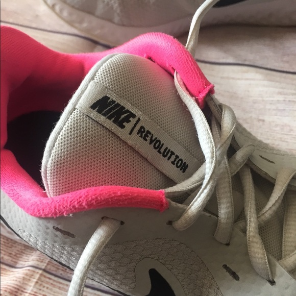 Nike Revolution 5 Running Shoes - Picture 5 of 10